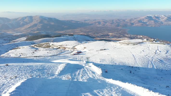 Erken kar, Elazığ’da kayak sezonu heyecanını artırdı