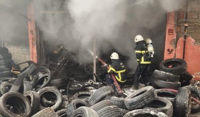 Kırıkhan’da lastikçi dükkanındaki yangın korkuttu