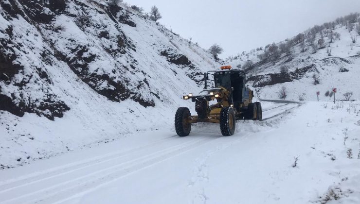 Kulp’ta karla mücadele hız kesmeden devam ediyor