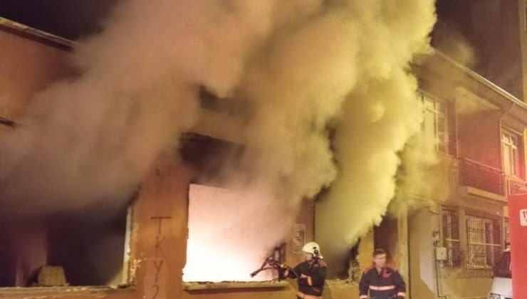 Malatya’da metruk bina yangını korkuttu