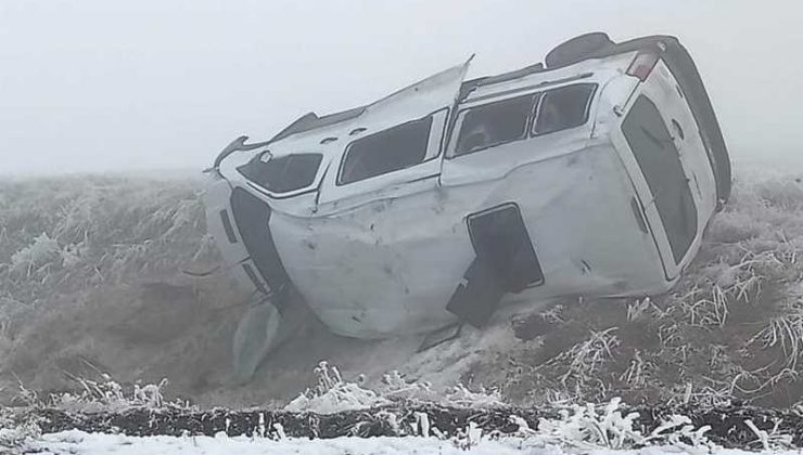Malazgirt’te öğretmen servisi kaza yaptı: 8 yaralı