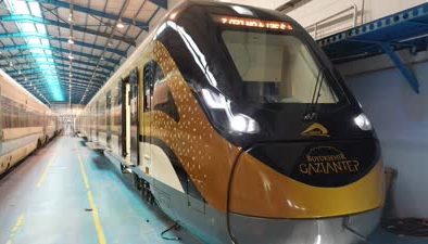 Milli banliyö tren seti Gaziray ile yola çıkıyor
