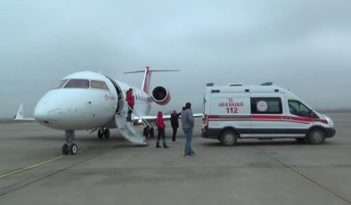 Muş’ta 2 hasta ambulans uçakla Ankara’ya sevk edildi