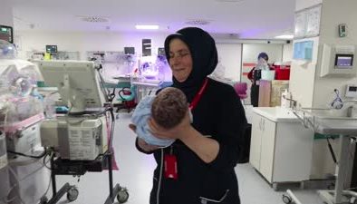 Nejla hemşireden 31 yıllık sevgiyle bebeklere hayat