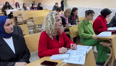 Oğluna örnek olmak için üçüncü üniversitesini okuyor