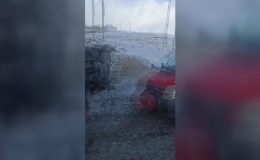 Hakkari’de öğretmenleri taşıyan minibüs devrildi: 11 yaralı
