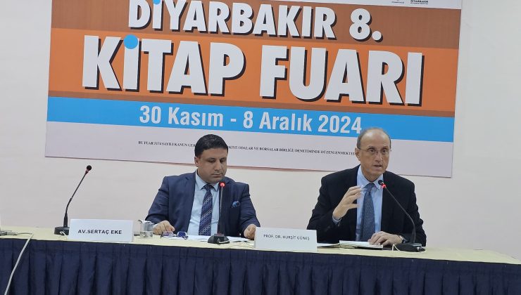 Diyarbakır Kitap Fuarı’nda “Anayasa ve Demokrasi” Tartışıldı