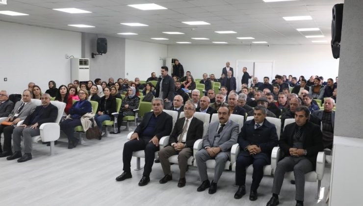 Diyarbakır’da pamukta sulama verimliliği için panel düzenlendi
