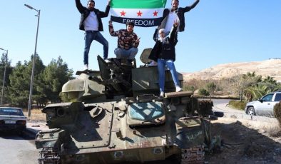 Şam’da mühimmat yüklü tanklar terk edildi