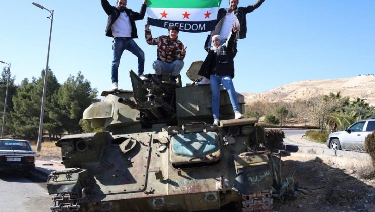 Şam’da mühimmat yüklü tanklar terk edildi