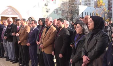 Siirt’te üreticiye üzüm sıkma makinesi ve arıcılık malzemesi dağıtıldı
