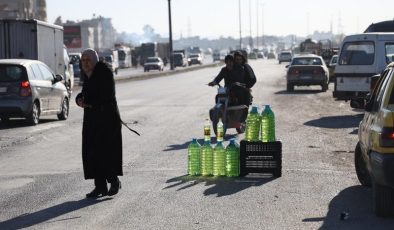 Suriye’de benzin seyyar tezgahlara düştü
