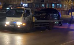 Tankere çarpan otomobildeki 2 kişi yaralandı
