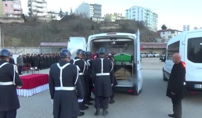 Kalp krizi geçiren askere veda töreni