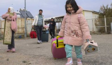 Türkiye’de doğan Suriyeli çocuklar ilk kez vatanlarına dönüyor