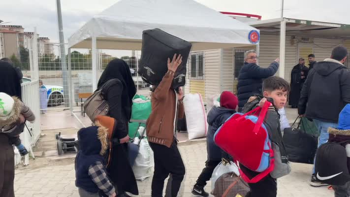 Türkiye’deki Suriyelilerin ülkelerine dönüşü sürüyor