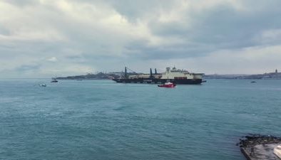 Karadeniz gazı için boru döşeyecek gemi Boğaz’dan geçti