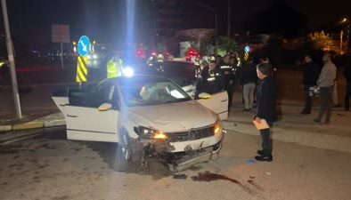 Uygulama noktasında otomobilin çarptığı polis şehit oldu