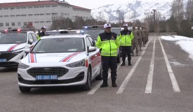 Van İl Jandarma Komutanlığı’na 72 yeni araç tahsis edildi
