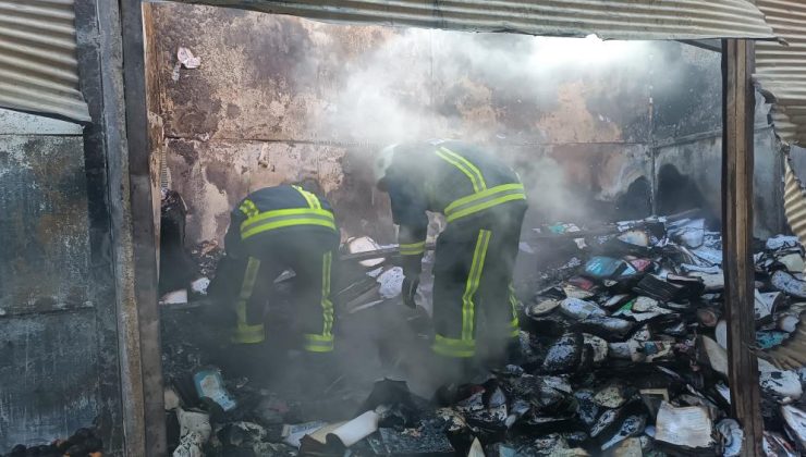 Van Mısır Çarşısı’ndaki yangında 30 dükkan kül oldu