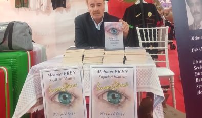 Yazar Eren: Cehaletten kurtulmanın yolu kitap okumaktır