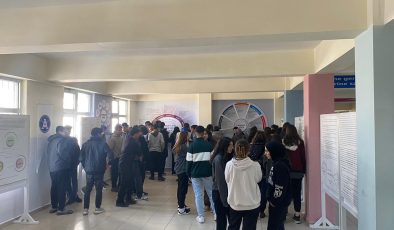 Adnan Menderes’te ‘Türkiye Yüzyılı Maarif Modeli’ tanıtım köşesi oluşturuldu