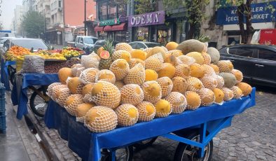 Kış Kavunları Tezgahlarda: Diyarbakır’ın Tatlı Lezzeti