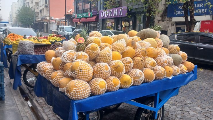 Kış Kavunları Tezgahlarda: Diyarbakır’ın Tatlı Lezzeti