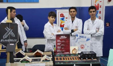 Cizre’de öğrencilerin eserleri sergilendi