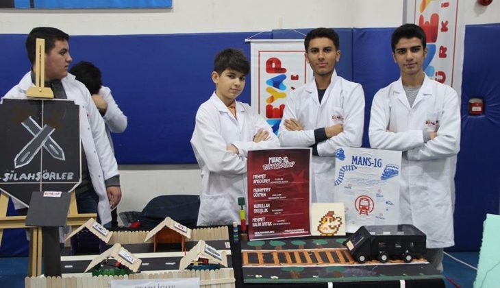 Cizre’de öğrencilerin eserleri sergilendi