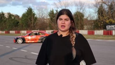 Driftte podyuma çıkan ilk kadın pilot olmanın gururunu yaşıyor
