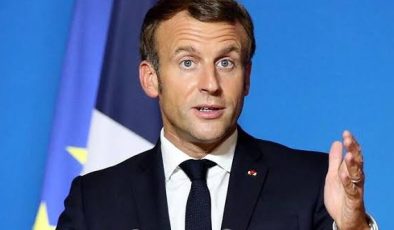 Fransa Cumhurbaşkanı Macron’dan Suriye açıklaması: “Barbar devlet nihayet yıkıldı”