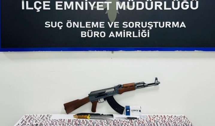 Uyuşturucu tacirlerinin evinden 3 bin sentetik hap ele geçirildi
