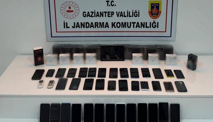 1 milyon lira değerinde kaçak telefon ele geçirildi