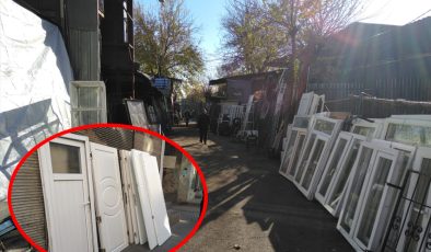 Yıkılan binalardan sökülen kapı ve pencereler yeni bir pazar oluşturdu