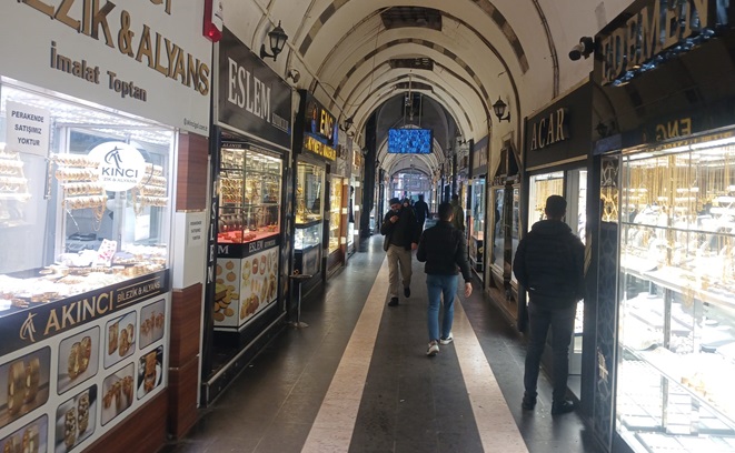 Kuyumcularda Yılbaşı Hareketliliği: Vatandaşlar Altına Koştu