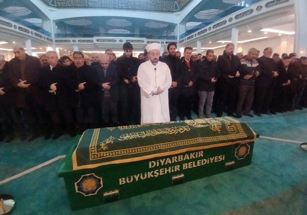 Ünlü sanatçının acı günü
