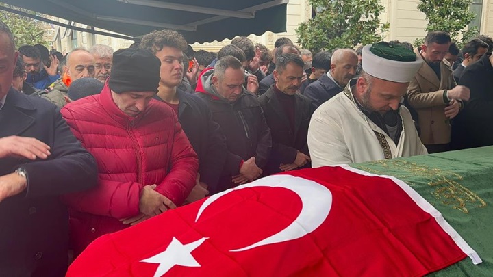 Milli judocunun ikizi tabutun yanından bir an olsun ayrılmadı