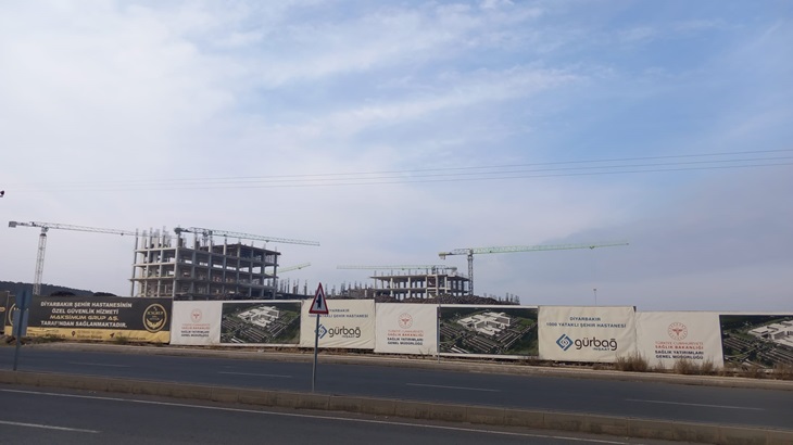 Şehir hastanesi yükseliyor