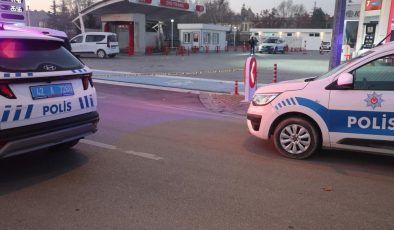 Soyguncu polise ateş açtı, bacağından vuruldu