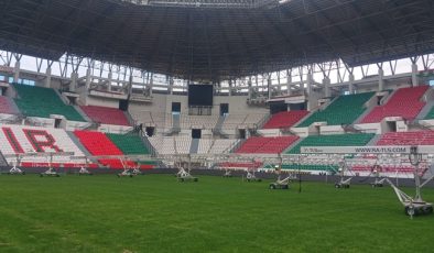 Amedspor-Ankaragücü Maçı İçin Stadyumda Hazırlıklar Sürüyor