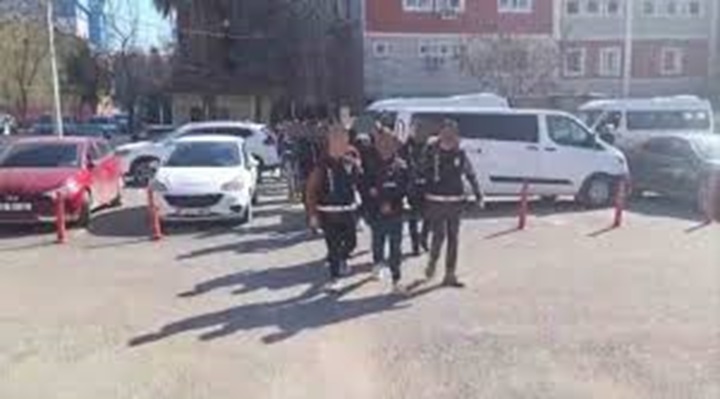 Şanlıurfa’da telefon dolandırıcılığı operasyonunda 4 tutuklama