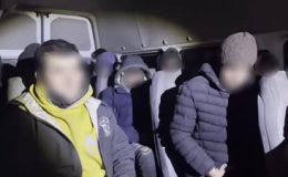 Kars’ta 14 düzensiz göçmen yakalandı, 2 zanlı tutuklandı