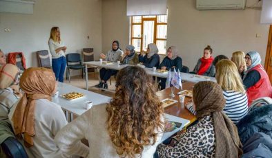 Diyarbakır’da işitme engelli kadınlara umut veren toplantı