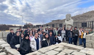 Gençler, Malatya Büyükşehir’in kültür bilinci gezisinde buluştu