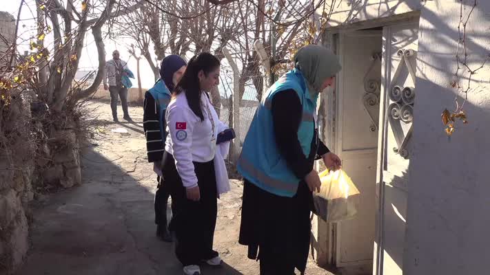Mardin’de 80 yaş üstüne evde sağlık ve mutluluk hizmeti