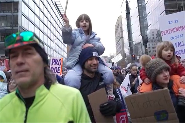 ABD’de binlerce kişi Trump karşıtı protestolara katıldı