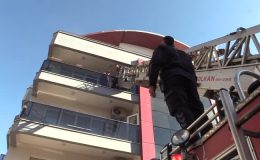 Alanya’da 4 katlı binadaki yangında faciadan dönüldü