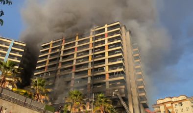 Alanya’daki otelde alevler yükseliyor: Kurtarma operasyonu başladı