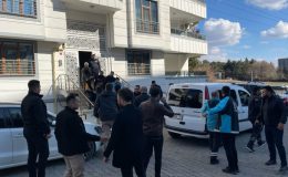 Anne, iki kızını vurduktan sonra intihar etti